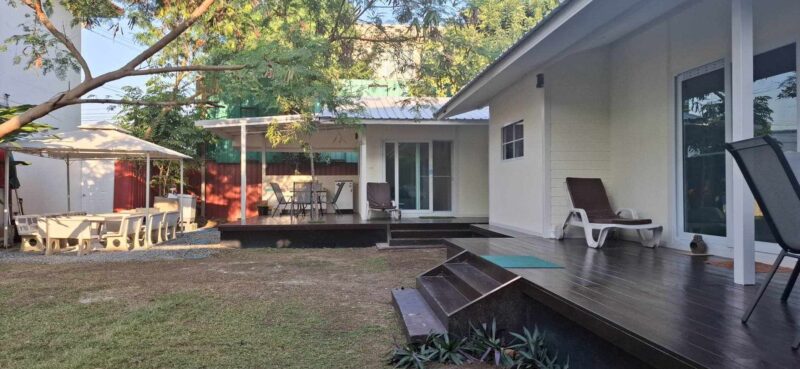 Barefeet Naturist Resort