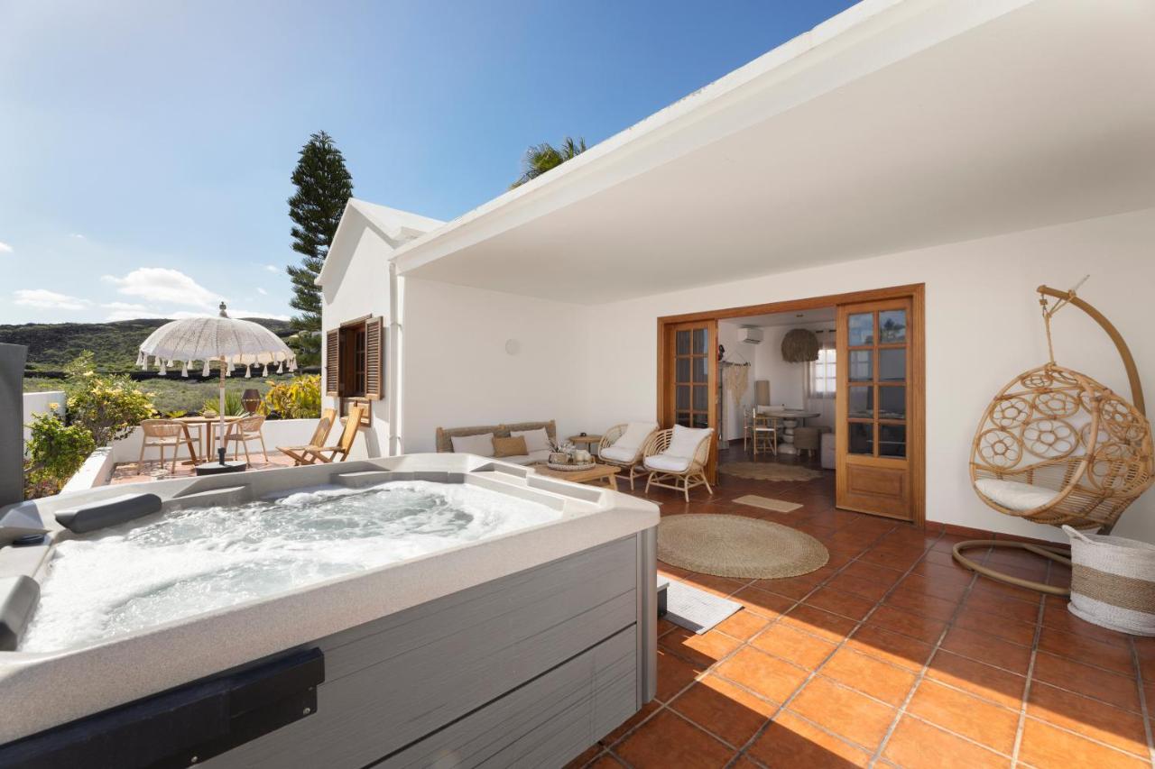 Home2Book Lanzarote Sunset & Jacuzzi House