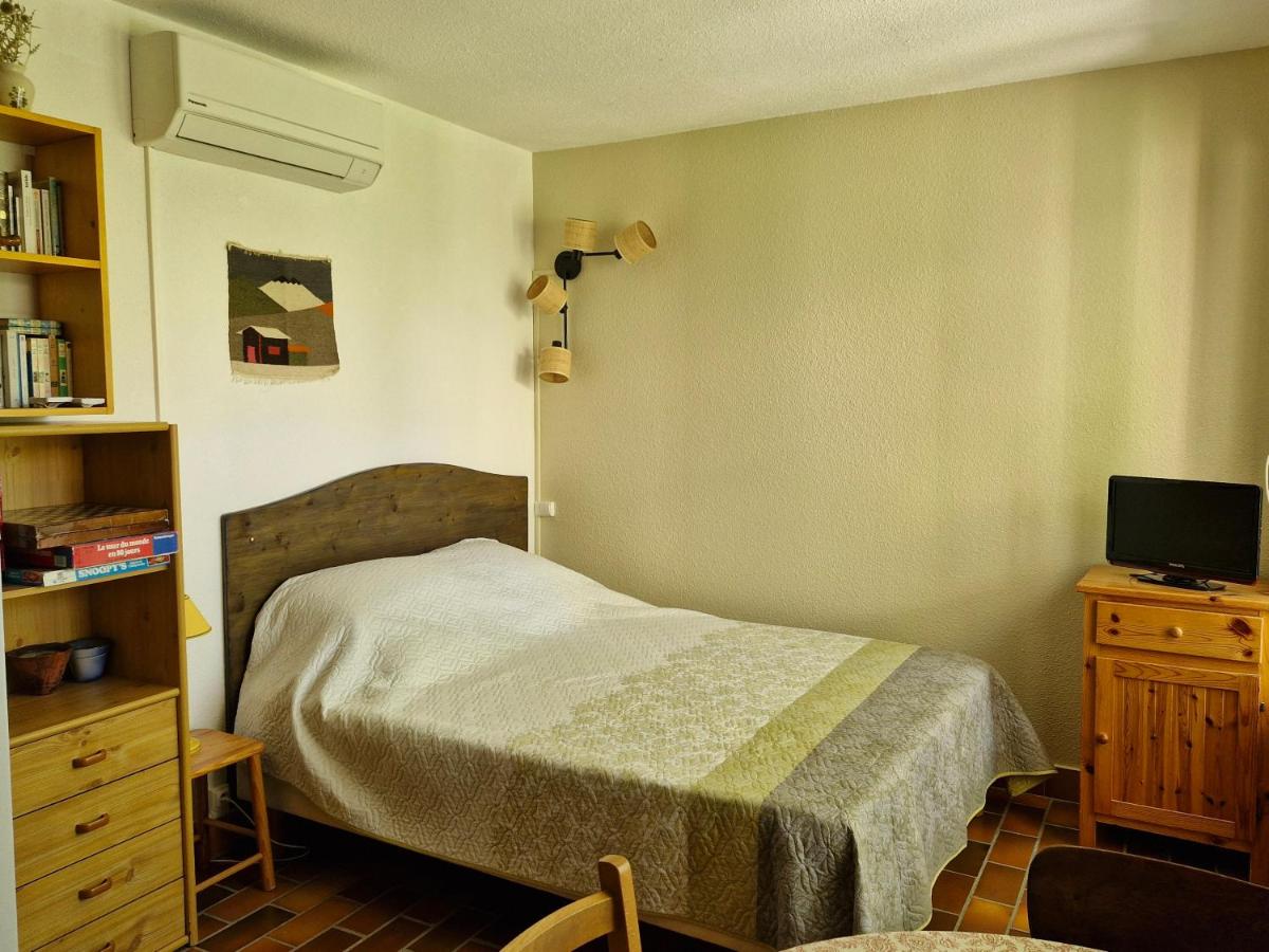 Maisonnette de charme dans domaine naturiste au pied du Mont Ventoux
