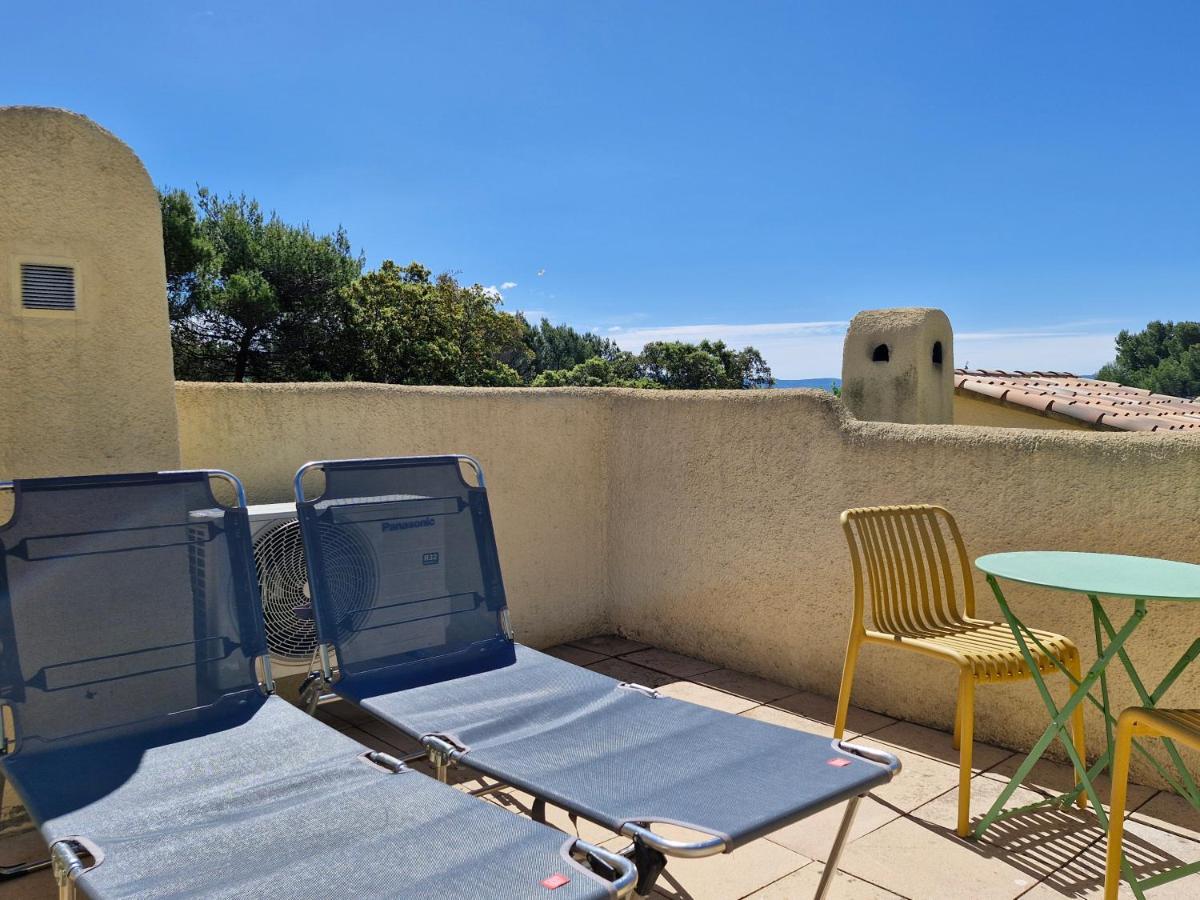 Maisonnette de charme dans domaine naturiste au pied du Mont Ventoux