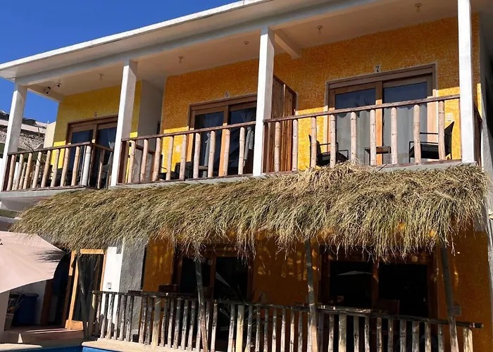 Zipoliteville Hotel Nudista